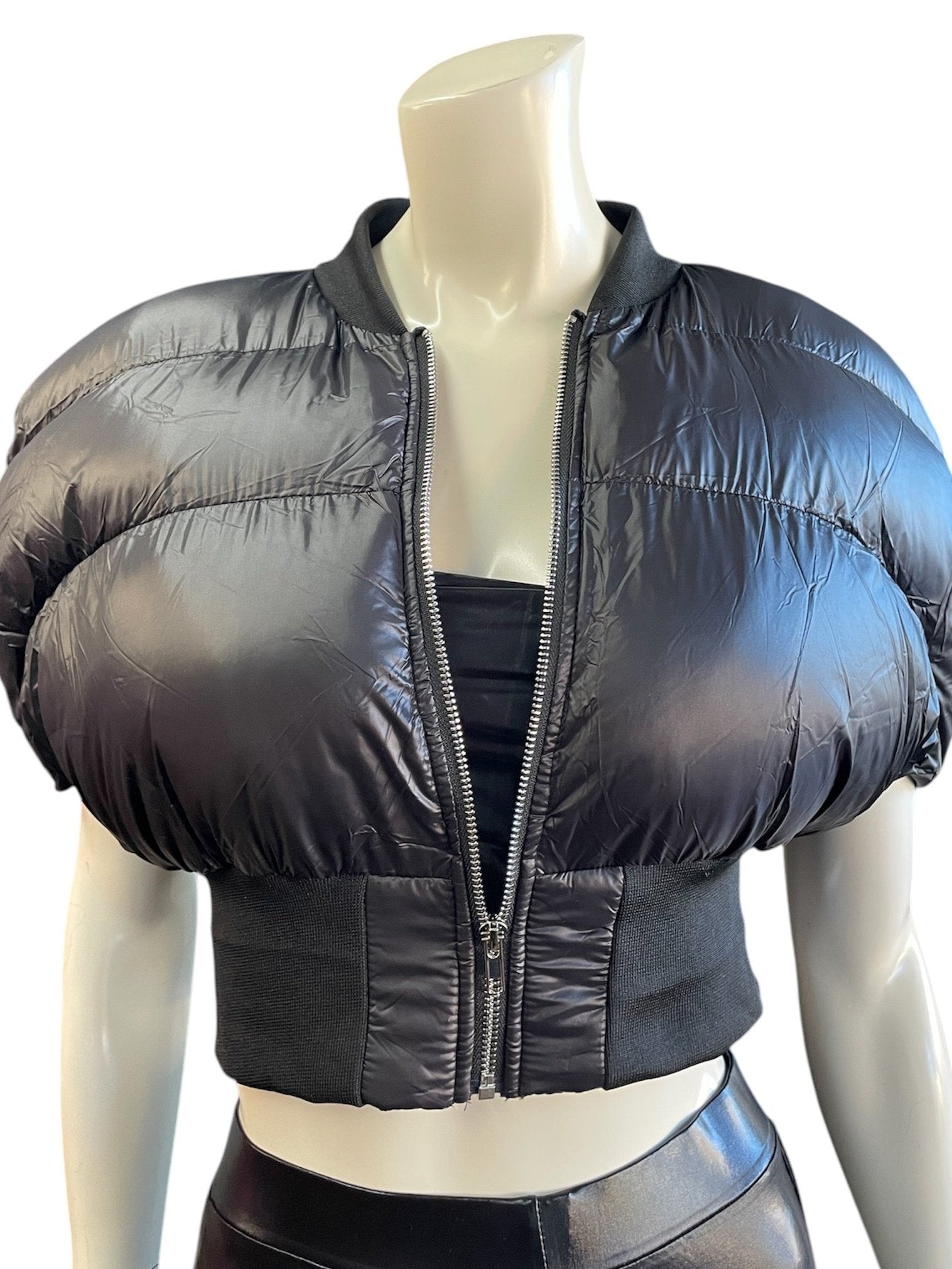 Black Matte Cropped and Sleeveless Zip-Up Puffer Jacket
